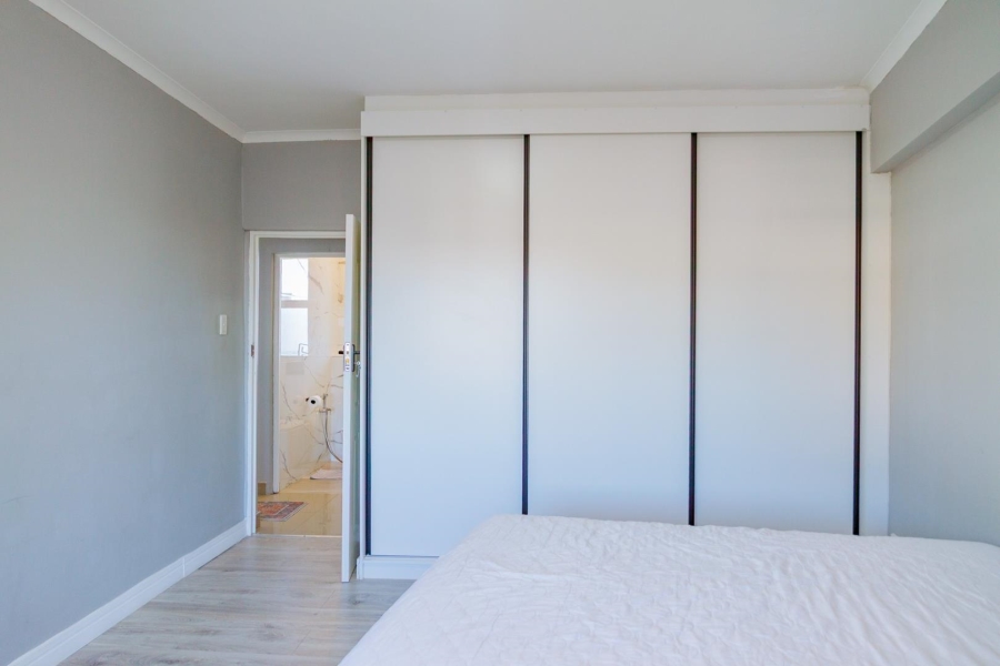 To Let 3 Bedroom Property for Rent in Sea Point Western Cape
